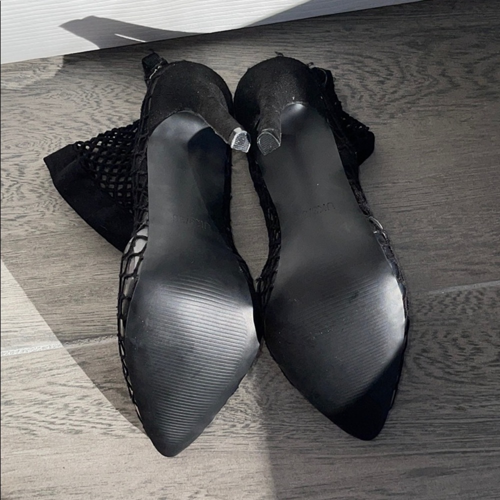 Fishnet Heels🖤 - Picture 6 of 7